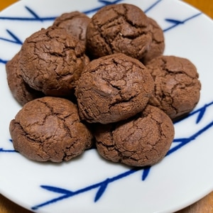 板チョコと小麦粉でザクザク濃厚☆焼きチョコクッキー